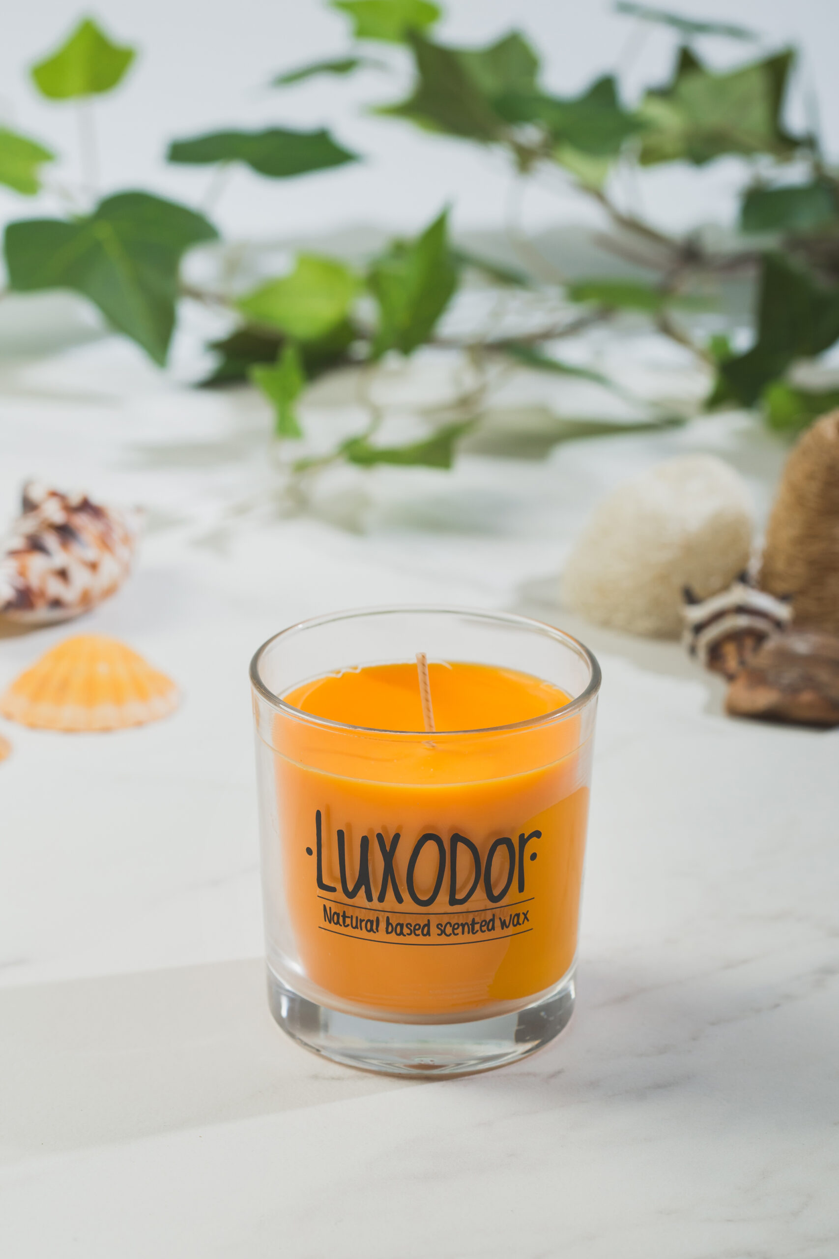 4K5A0200 ΦΥΤΙΚΟ ΑΡΩΜΑΤΙΚΟ ΚΕΡΙ ΚΟΚΟΦΟΙΝΙΚΑ 165gr ΤΗΣ ΣΕΙΡΑΣ COCTAIL ME ΑΡΩΜΑ SWEET ORANGE BLOSSOM ΔΙΑΡΚΕΙΑΣ ΚΑΥΣΕΩΣ 48 ΩΡΩΝ - Image 1